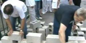 Εργαζόμενοι στο Δρομοκαΐτειο έχτισαν την εξωτερική είσοδο του νοσοκομείου [βίντε