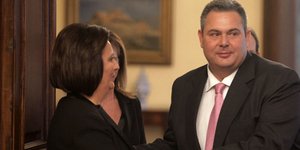Η Μαρίνα Χρυσοβελώνη όταν ορκίστηκε υφυπουργός ως στέλεχος των ΑΝΕΛ
