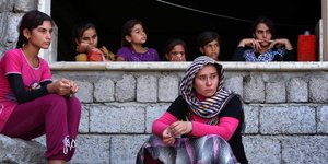 Πούλησαν γυναίκα και το παιδί της για 12 δολάρια -Το σκλαβοπάζαρο των τζιχαντιστ