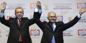 Ο Ερντογάν με τον Γιλντιρίμ/ Φωτογραφία: AP