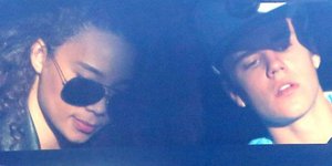 Αυτή είναι η εκρηκτική νέα σύντροφος του Τζάστιν Μπίμπερ [εικόνες]