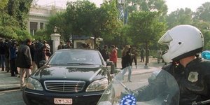Τέλος στα υπουργικά αυτοκίνητα