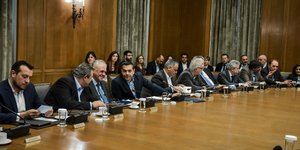 Μετά τον Δεκαπενταύγουστο και πριν τη ΔΕΘ ο ανασχηματισμός