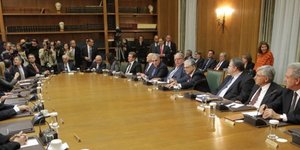 Συνεδριάζει το υπουργικό συμβούλιο για τον εφαρμοστικό νόμο