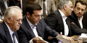 Προβληματισμός στην κυβέρνηση (EUROKINISSI/ΓΙΩΡΓΟΣ ΚΟΝΤΑΡΙΝΗΣ)