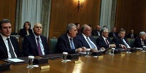 Παπαδήμος:Πρέπει να κινηθούμα πολύ γρήγορα για PSI και δανειακή σύμβαση