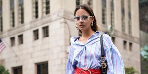 Μοντέλο με streetstyle /Φωτογραφία: Instagram @zinafashionvibe