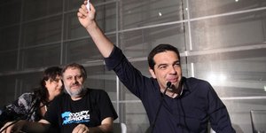 ΝΔ: Ο Ζίζεκ ονειρεύεται τριτοκοσμικές επαναστάσεις με μπροστάρη τον Τσίπρα