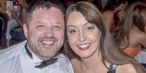 Η Ζόι Χόλοχαν κι ο Μπράιαν Ο’Κάλαχαν Γουέστροπ παντρεύτηκαν την περασμένη Πέμπτη στην Ιρλανδία 