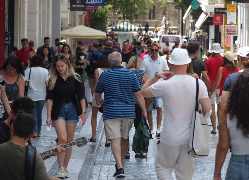 Κατώτατος μισθός στα 1.000 ευρώ σε δύο δόσεις -Ο εργατολόγος Καρούζος αναλύει στο iefimerida πώς αλλάζει όλος ο μισθολογικός χάρτης