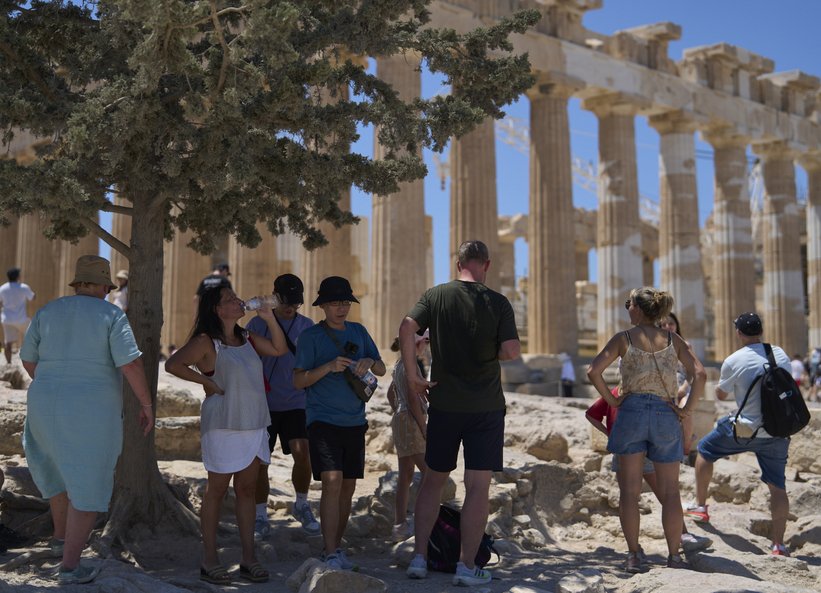 Καιρός: Τελευταία ημέρα καύσωνα η Τετάρτη -Υποχωρεί σταδιακά η ζέστη την Πέμπτη, έρχονται άνεμοι 8 μποφόρ, αναλυτική πρόγνωση