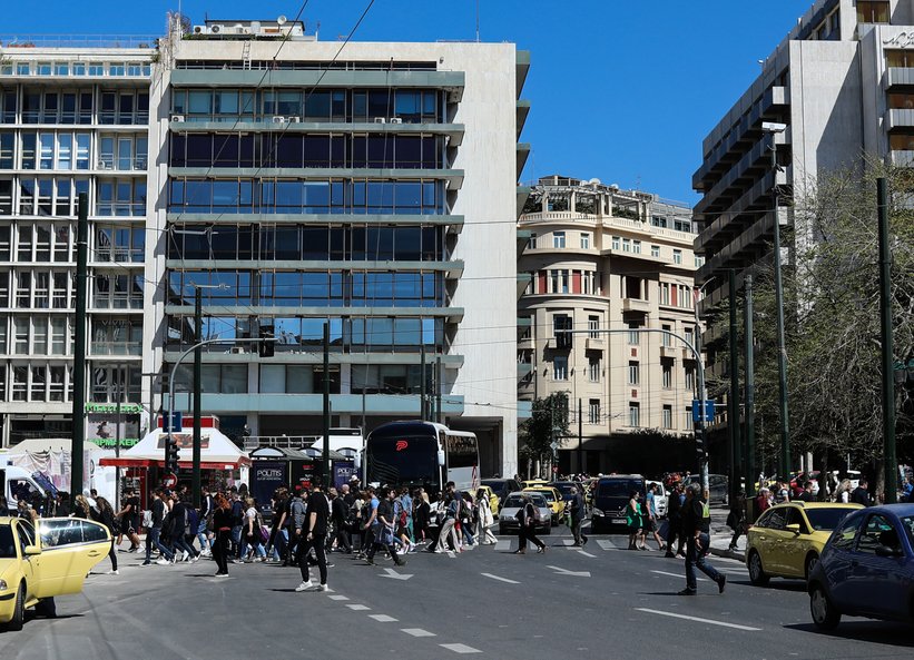 Έβγαλαν «λαβράκια» οι έλεγχοι στα πόθεν έσχες: Ξέχασαν να δηλώσουν  15 εκατομμύρια ευρώ, η μέθοδος της… «λευκής κόλλας»
