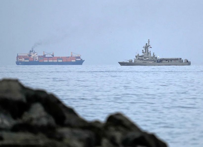 Axios: Μυστικό διάδρομο στα Στενά του Ορμούζ έχουν «χτίσει» οι ΗΠΑ -Πώς περνούν έως 10 εκατ. βαρέλια πετρελαίου την ημέρα
