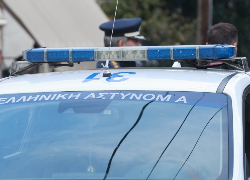 Πυροβολισμοί σε κοινόχρηστο χώρο πολυκατοικίας στο Παγκράτι -Εντοπίστηκε όπλο, τρεις συλλήψεις