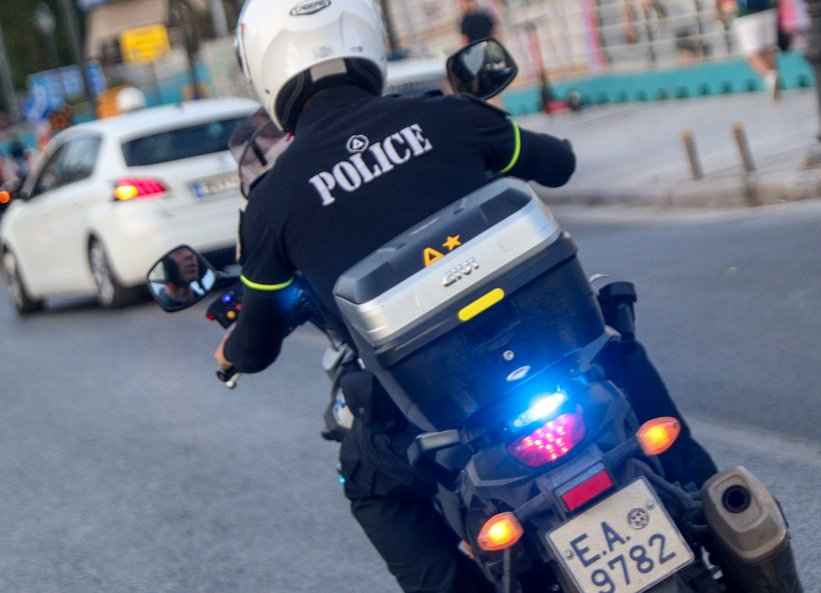Σοκ στην Κυψέλη: Βρέθηκε νεκρό έμβρυο σε βαλίτσα -Η καταγγελία που οδήγησε σε αστυνομική έρευνα σε διαμέρισμα