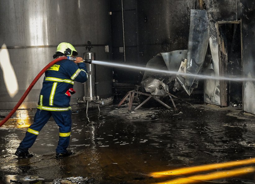 Έκρηξη σε εργοστάσιο στα Εξαμίλια Κορινθίας: Εξετάζεται αν έγινε σε εγκατάσταση προπανίου με καυστήρα, νέο βίντεο-ντοκουμέντο