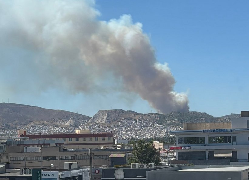 Φωτιά στο Ποικίλο Όρος -Μήνυμα για εκκένωση σε Αφαία και Άνω Δάσος Χαϊδαρίου -Στις φλόγες Βοιωτία, Αργολίδα -Live οι εξελίξεις