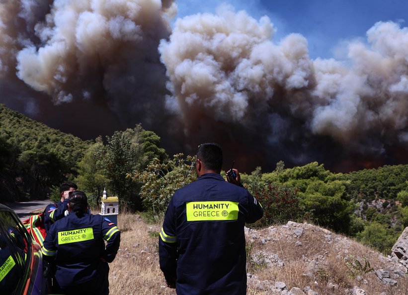 Απειλούν τον Άγιο Νεκτάριο οι φλόγες από το Πόρτο Γερμενό -Εντολή εκκένωσης από το 112 σε τρεις οικισμούς, live οι εξελίξεις