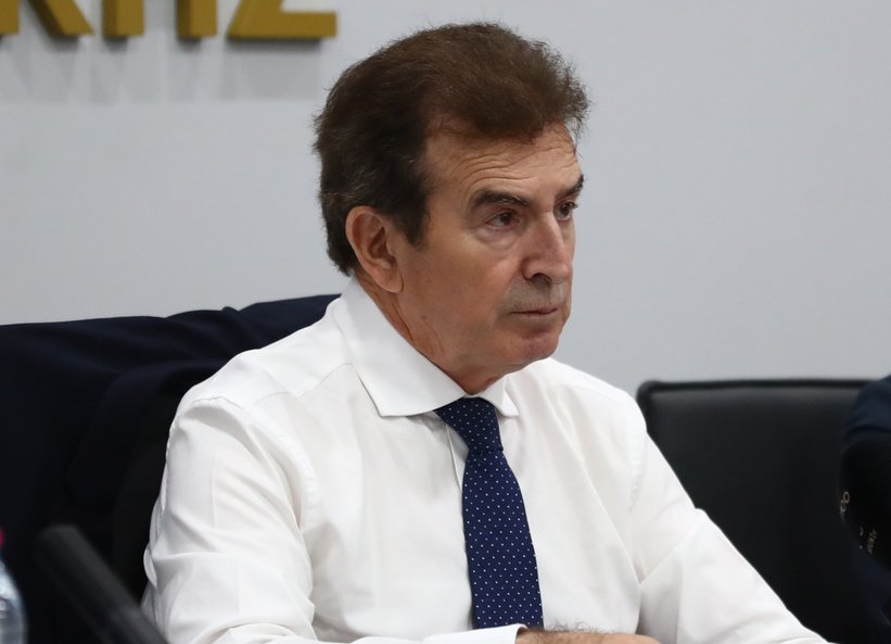 Ο Χρυσοχοΐδης προαναγγέλλει «βραχιολάκι» σε όσους έχουν περιοριστικά μέτρα για ενδοοικογενειακή βία