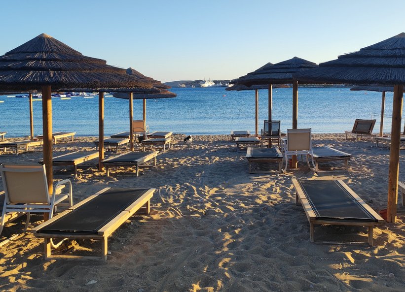 Βουλιαγμένη: Για θανατηφόρα σωματική βλάβη συνελήφθη ο 76χρονος, ελεύθερη η 21χρονη -Πώς έγινε ο άγριος καβγάς που στοίχισε τη ζωή στον 82χρονο