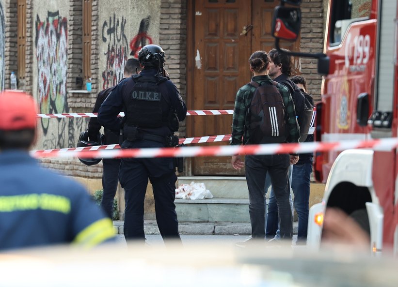 Θρίλερ με την έκρηξη της τσάντας με τα ναρκωτικά στον Κολωνό -Το τηλεφώνημα στην ΕΛΑΣ, το σενάριο της παγίδας σε αστυνομικούς, 4 τραυματίες