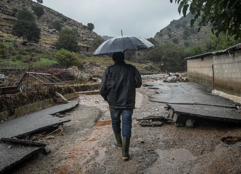 Συνεχίζεται η σφοδρή κακοκαιρία στη Κρήτη: Βρέχει ξανά σε Ανώγεια και Ζωνιανά, τεράστιες οι καταστροφές από την κακοκαιρία