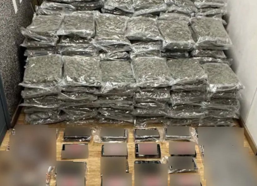 Κύκλωμα διακινούσε ναρκωτικά που είχαν φωτογραφίες των... Τραμπ, Πούτιν και Νετανιάχου -Θα έριχναν άμεσα στην αγορά 35 κιλά κοκαΐνης