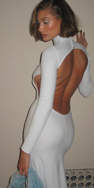 Αγριο κράξιμο στη Χέιλι Μπίμπερ για το φόρεμα που έβαλε σε γάμο