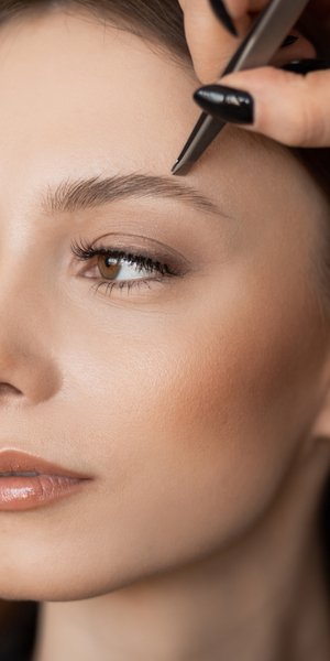 Πόσος χρόνος χρειάζεται συνήθως για να αναπτυχθούν τα φρύδια;