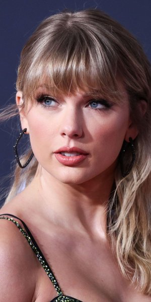 Η τάση της τσάντας που η Τέιλορ Σουίφτ πρόλαβε πριν από οποιονδήποτε άλλον