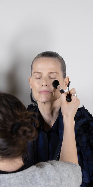 Η σωστή τεχνική κονσίλερ για ώριμη επιδερμίδα -Τι να κάνετε (και τι να αποφύγετε)