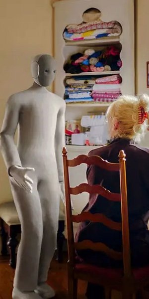 Το NEO, το ανθρωποειδές ρομπότ που βοηθάει στις δουλειές του σπιτιού από την 1Χ