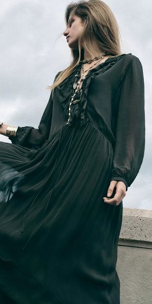 Φόρεμα/Φωτογραφία Massimo Dutti 