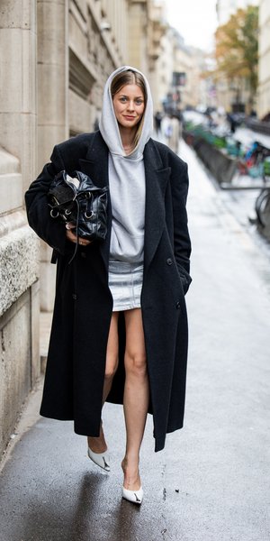 Πώς να φορέσεις το φούτερ με κουκούλα στο γραφείο και να δείχνει πραγματικά κομψό -Οι σύμβουλες από style expert