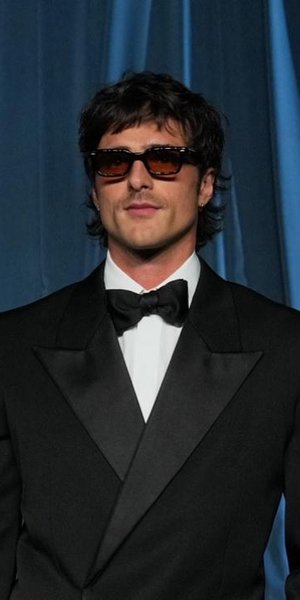 Τζέικομπ Ελόρντι και Ρόμπερτ Πάτινσον/Φωτογραφίες από AP