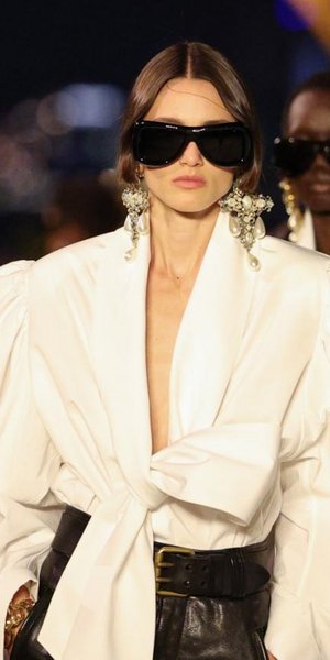 σκουλαρίκια