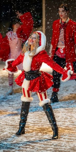 Η Κάιλι Μινόγκ 