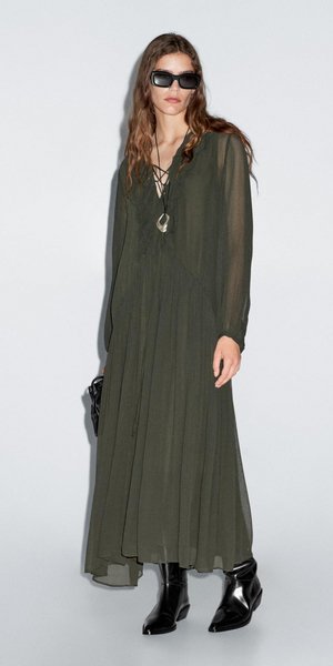 Τέσσερα κομψά φορέματα από τα Massimo Dutti που θα κρατήσετε για χρόνια -Αναβαθμίζουν τα all-day looks