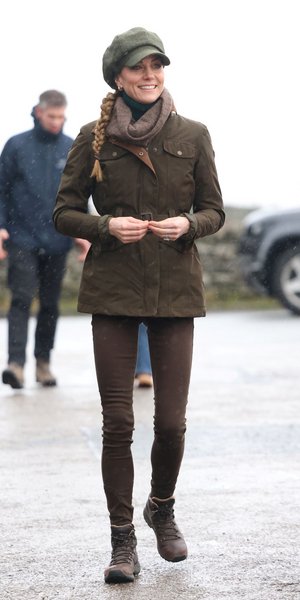 Η Κέιτ Μίντλετον με τα μαλλιά της σε πλεξίδα για πρώτη φορά -Επαναφέρει και το iconic newsboy cap