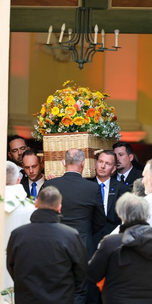 Γιατί η Μπριζίτ Μπαρντό προτίμησε ένα ψάθινο φέρετρο από λυγαριά αντί για ξύλινο;