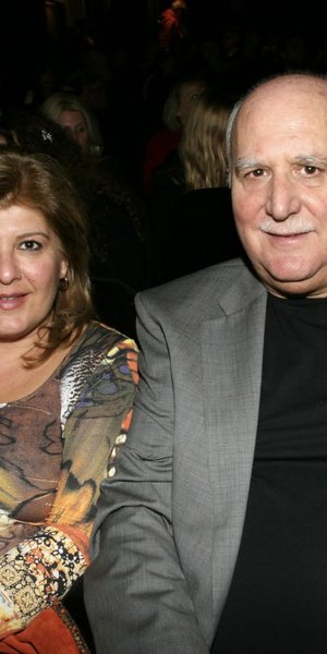 Τίνα Παπαδέλη: Η γυναίκα που στάθηκε στο πλευρό του Γιώργου Παπαδάκη για δεκαετίες