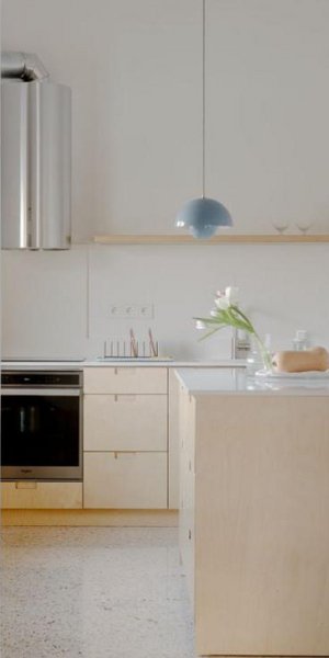 Πώς ένα ξεχασμένο διαμέρισμα έγινε ένα σύγχρονο, φωτεινό σπίτι