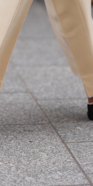 Τα flat παπούτσια που επαναπροσδιορίζουν την ανοιξιάτικη μόδα