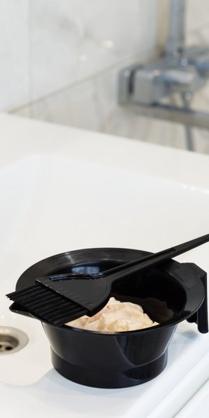 Βαφή μαλλιών