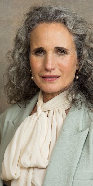 Ποια κακή συνήθεια επιταχύνει το γκριζάρισμα των μαλλιών