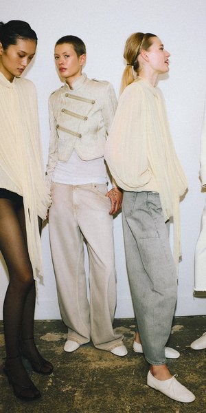 Το jacket που φορούσαμε το 2010 επιστρέφει: Τα Zara το κάνουν τάση ξανά