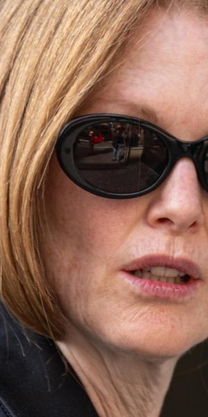 Τζούλιαν Μουρ Julianne Moore