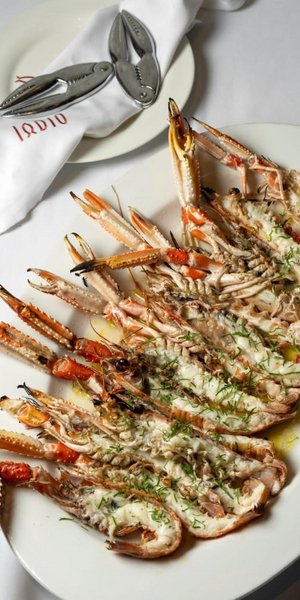 Πού να φάτε νηστίσιμα στην πόλη: Από γίγαντες Καστοριάς μέχρι calamarata με αυγοτάραχο