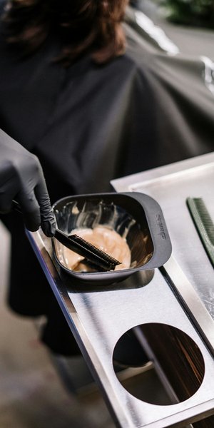 Βαφή μαλλιών 