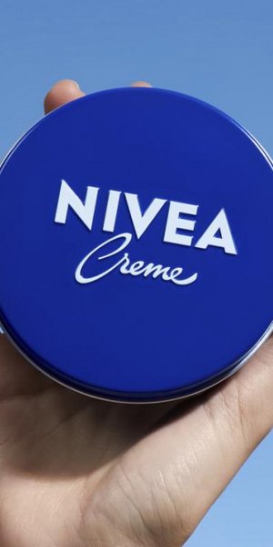 NIVEA 